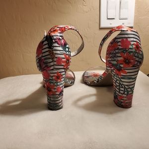 Worthington, print, size 8.5, shoe